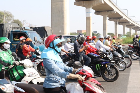 Nam Bộ khó có mưa, thời tiết nóng bức từ đầu sáng - Ảnh 1. Nam Bộ khó có mưa, thời tiết nóng bức từ đầu sáng - Ảnh 1.