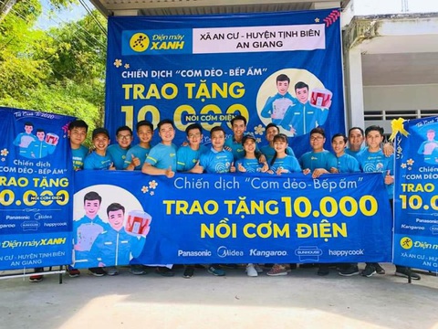10.000 nồi cơm trao đi, ngàn nụ cười nhận lại từ Cơm dẻo - Bếp ấm - Ảnh 1. 10.000 nồi cơm trao đi, ngàn nụ cười nhận lại từ Cơm dẻo - Bếp ấm - Ảnh 1.