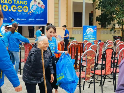 10.000 nồi cơm trao đi, ngàn nụ cười nhận lại từ Cơm dẻo - Bếp ấm - Ảnh 3. 10.000 nồi cơm trao đi, ngàn nụ cười nhận lại từ Cơm dẻo - Bếp ấm - Ảnh 3.