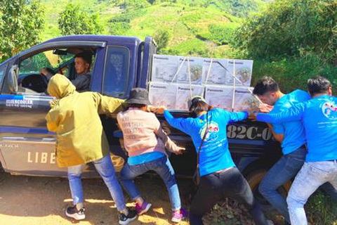 10.000 nồi cơm trao đi, ngàn nụ cười nhận lại từ Cơm dẻo - Bếp ấm - Ảnh 7. 10.000 nồi cơm trao đi, ngàn nụ cười nhận lại từ Cơm dẻo - Bếp ấm - Ảnh 7.