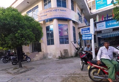 Bắt kế toán trưởng, thủ quỹ bưu điện tham ô hơn 100 tỉ đồng - Ảnh 1. Bắt kế toán trưởng, thủ quỹ bưu điện tham ô hơn 100 tỉ đồng - Ảnh 1.