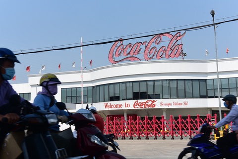 Từ vụ 821 tỉ nợ thuế của Coca-Cola Việt Nam: Chặn các ông lớn trốn thuế - Ảnh 2. Từ vụ 821 tỉ nợ thuế của Coca-Cola Việt Nam: Chặn các ông lớn trốn thuế - Ảnh 2.
