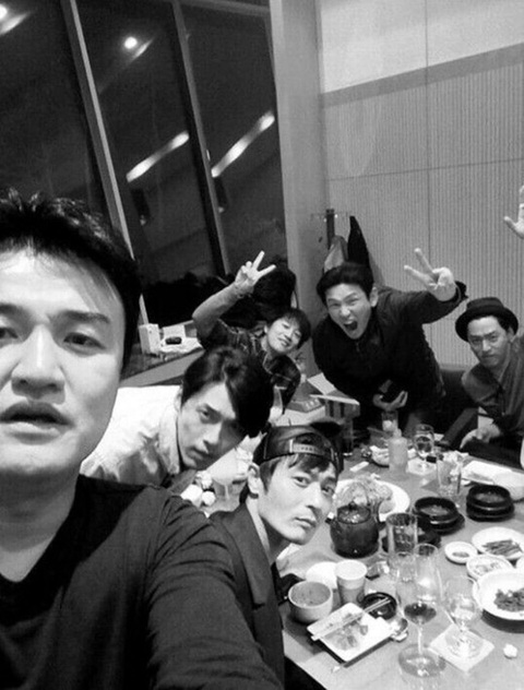 Joo Jin Mo lộ tin nhắn môi giới mại dâm cho Jang Dong Gun - Ảnh 5. Joo Jin Mo lộ tin nhắn môi giới mại dâm cho Jang Dong Gun - Ảnh 5.