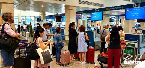Vietnam Airlines tăng thêm 56 chuyến bay dịp Tết Nguyên đán - Ảnh 1. Vietnam Airlines tăng thêm 56 chuyến bay dịp Tết Nguyên đán - Ảnh 1.
