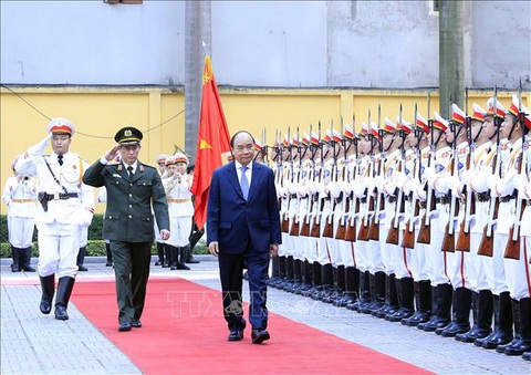 Thủ tướng kiểm tra công tác sẵn sàng chiến đấu và chúc tết tại Bộ tư lệnh Cảnh vệ - Ảnh 2. Thủ tướng kiểm tra công tác sẵn sàng chiến đấu và chúc tết tại Bộ tư lệnh Cảnh vệ - Ảnh 2.