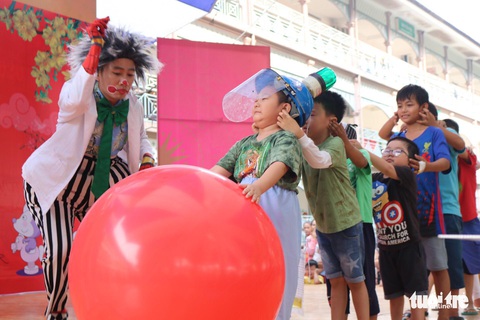 Mang tết vào bệnh viện với trẻ thơ - Ảnh 5. Mang tết vào bệnh viện với trẻ thơ - Ảnh 5.
