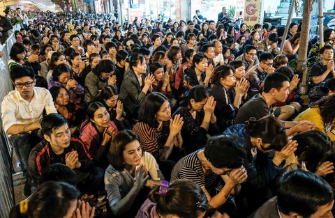 Giáo hội yêu cầu, nhưng liệu sẽ hết loạn dâng sao giải hạn? - Ảnh 3. Giáo hội yêu cầu, nhưng liệu sẽ hết loạn dâng sao giải hạn? - Ảnh 3.