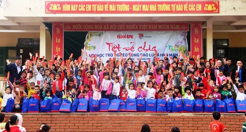 ‘Chưa bao giờ em nhận được suất quà tết đủ đầy như hôm nay’ - Ảnh 5. ‘Chưa bao giờ em nhận được suất quà tết đủ đầy như hôm nay’ - Ảnh 5.