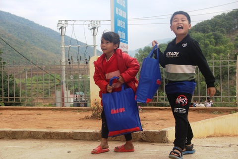 ‘Chưa bao giờ em nhận được suất quà tết đủ đầy như hôm nay’ - Ảnh 6. ‘Chưa bao giờ em nhận được suất quà tết đủ đầy như hôm nay’ - Ảnh 6.