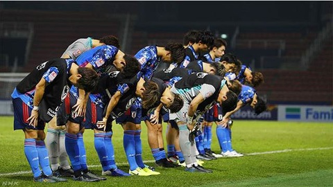 Các thành viên U23 Nhật Bản xấu hổ sau cú sốc bị loại sớm - Ảnh 1. Các thành viên U23 Nhật Bản xấu hổ sau cú sốc bị loại sớm - Ảnh 1.