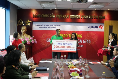 Tài xế Grab trúng Jackpot 57 tỷ dành 1,5 tỷ làm từ thiện - Ảnh 3. Tài xế Grab trúng Jackpot 57 tỷ dành 1,5 tỷ làm từ thiện - Ảnh 3.