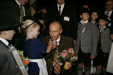 Nhảy múa cùng Bush, và những hình ảnh thú vị 20 năm ông Putin nắm quyền - Ảnh 10. Nhảy múa cùng Bush, và những hình ảnh thú vị 20 năm ông Putin nắm quyền - Ảnh 10.