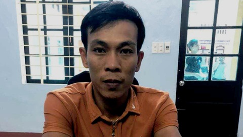 Thêm 3 năm 6 tháng tù cho kẻ giả phóng viên Tuổi Trẻ tống tiền CSGT - Ảnh 1. Thêm 3 năm 6 tháng tù cho kẻ giả phóng viên Tuổi Trẻ tống tiền CSGT - Ảnh 1.
