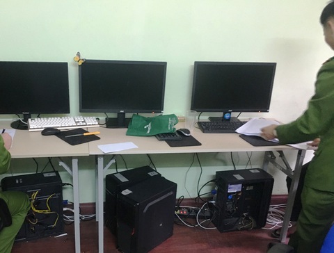 Bóc gỡ đường dây đánh bạc qua mạng ngàn tỉ: 17 mũi giáp công ở 5 thành phố lớn - Ảnh 2. Bóc gỡ đường dây đánh bạc qua mạng ngàn tỉ: 17 mũi giáp công ở 5 thành phố lớn - Ảnh 2.