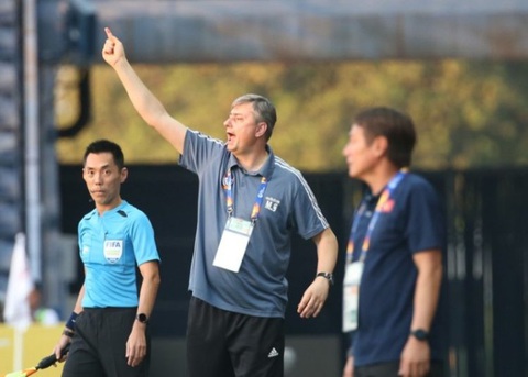 HLV U23 UAE Maciej Skorza hứa sẽ thắng Jordan ở loạt đấu cuối - Ảnh 1. HLV U23 UAE Maciej Skorza hứa sẽ thắng Jordan ở loạt đấu cuối - Ảnh 1.