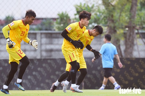 Quang Hải xúc động khi nghe thư động viên từ Thủ tướng - Ảnh 5. Quang Hải xúc động khi nghe thư động viên từ Thủ tướng - Ảnh 5.