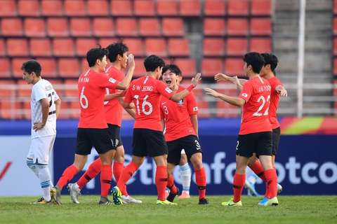 Thua U23 Hàn Quốc, đương kim vô địch Uzbekistan vẫn có mặt ở tứ kết - Ảnh 1. Thua U23 Hàn Quốc, đương kim vô địch Uzbekistan vẫn có mặt ở tứ kết - Ảnh 1.