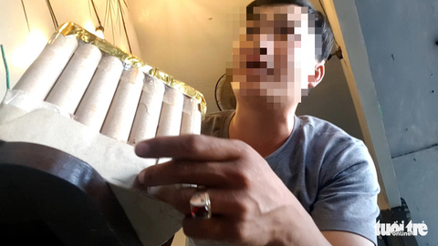 Mua bán pháo lậu được hà hơi tiếp sức qua mạng - Ảnh 2. Mua bán pháo lậu được hà hơi tiếp sức qua mạng - Ảnh 2.