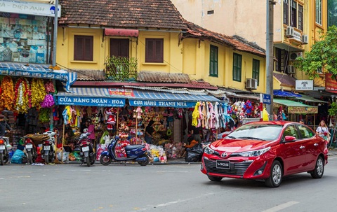 Toyota khuấy động thị trường xe hơi cuối năm với nhiều ưu đãi hấp dẫn - Ảnh 4. Toyota khuấy động thị trường xe hơi cuối năm với nhiều ưu đãi hấp dẫn - Ảnh 4.