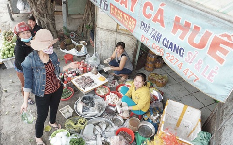 Chợ quê ở Sài Gòn - Kỳ 2: Tôm cá Tam Giang ở Sài Gòn - Ảnh 3. Chợ quê ở Sài Gòn - Kỳ 2: Tôm cá Tam Giang ở Sài Gòn - Ảnh 3.