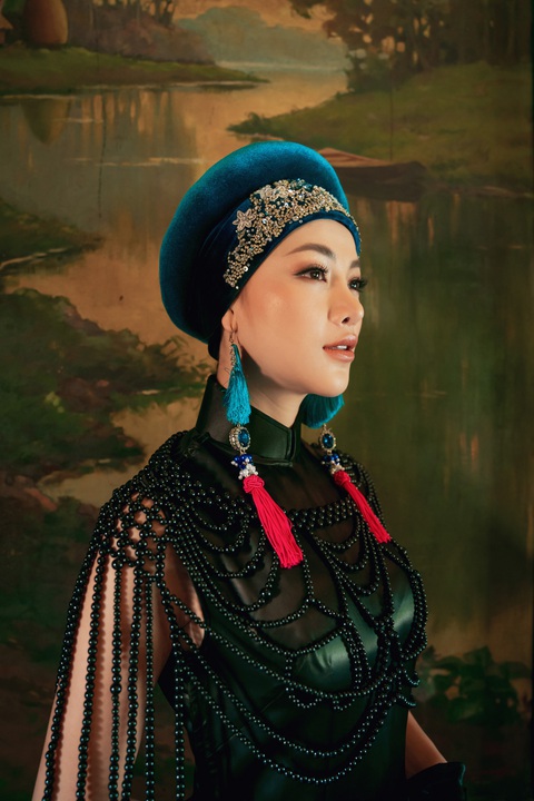 Hoa hậu Phương Khánh, Minh Tú khoe sắc trong bộ sưu tập áo dài Bay lả bay la - Ảnh 4. Hoa hậu Phương Khánh, Minh Tú khoe sắc trong bộ sưu tập áo dài Bay lả bay la - Ảnh 4.