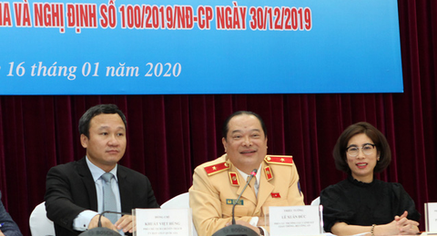 2 tuần thực hiện nghị định 100: Giảm hàng chục vụ tai nạn giao thông - Ảnh 1. 2 tuần thực hiện nghị định 100: Giảm hàng chục vụ tai nạn giao thông - Ảnh 1.