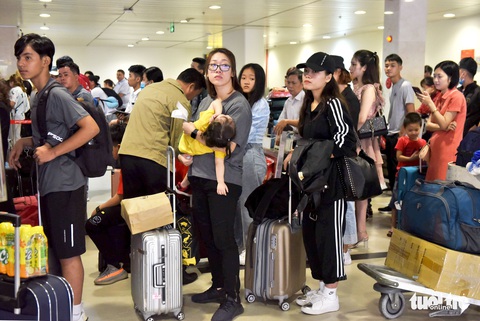 Cười ra nước mắt với đủ lý do làm lỡ chuyến bay dịp tết - Ảnh 2. Cười ra nước mắt với đủ lý do làm lỡ chuyến bay dịp tết - Ảnh 2.