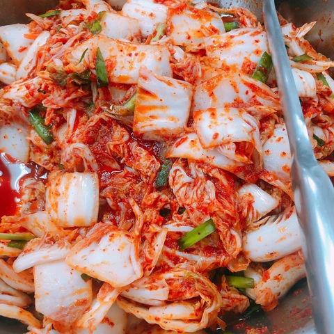 Đốn tim mẹ chồng bằng món kim chi ngay tết đầu làm dâu - Ảnh 1. Đốn tim mẹ chồng bằng món kim chi ngay tết đầu làm dâu - Ảnh 1.