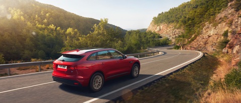 Jaguar F-Pace - chiến mã của những người đam mê tốc độ và thẩm mỹ - Ảnh 3. Jaguar F-Pace - chiến mã của những người đam mê tốc độ và thẩm mỹ - Ảnh 3.