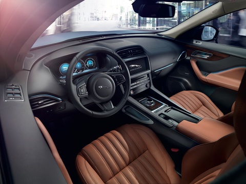 Jaguar F-Pace - chiến mã của những người đam mê tốc độ và thẩm mỹ - Ảnh 4. Jaguar F-Pace - chiến mã của những người đam mê tốc độ và thẩm mỹ - Ảnh 4.