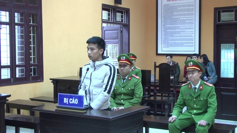 Vận chuyển trái phép 14kg pháo, nam thanh niên lãnh 13 tháng tù - Ảnh 1. Vận chuyển trái phép 14kg pháo, nam thanh niên lãnh 13 tháng tù - Ảnh 1.