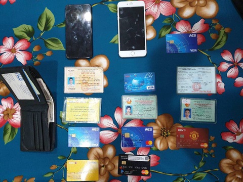 Phá đường dây mua bán phần mềm gián điệp điện thoại trên mạng Internet - Ảnh 2. Phá đường dây mua bán phần mềm gián điệp điện thoại trên mạng Internet - Ảnh 2.