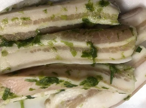 Nghệ sĩ Xuân Hương gói bánh tét kiểu ngày xưa ở Sài Gòn - Ảnh 2. Nghệ sĩ Xuân Hương gói bánh tét kiểu ngày xưa ở Sài Gòn - Ảnh 2.