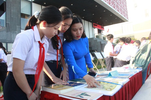 Thư viện Hoàng Sa và trái tim người Việt - Ảnh 1. Thư viện Hoàng Sa và trái tim người Việt - Ảnh 1.