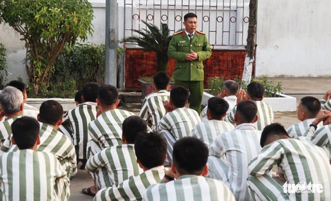 Bữa cơm tất niên ở trại giam - Ảnh 4. Bữa cơm tất niên ở trại giam - Ảnh 4.