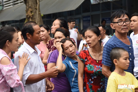San sẻ Xuân yêu thương ở bệnh viện ung bướu - Ảnh 10. San sẻ Xuân yêu thương ở bệnh viện ung bướu - Ảnh 10.