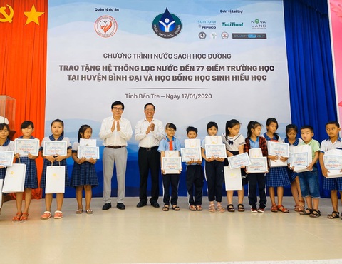 Niềm vui “nước sạch học đường” trước thềm năm mới tại Bình Đại, Bến Tre - Ảnh 3. Niềm vui “nước sạch học đường” trước thềm năm mới tại Bình Đại, Bến Tre - Ảnh 3.