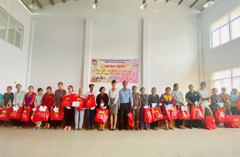 Niềm vui “nước sạch học đường” trước thềm năm mới tại Bình Đại, Bến Tre - Ảnh 7. Niềm vui “nước sạch học đường” trước thềm năm mới tại Bình Đại, Bến Tre - Ảnh 7.