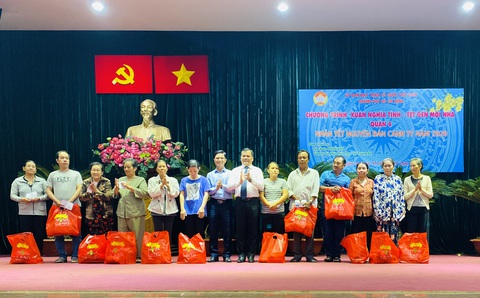 Niềm vui “nước sạch học đường” trước thềm năm mới tại Bình Đại, Bến Tre - Ảnh 8. Niềm vui “nước sạch học đường” trước thềm năm mới tại Bình Đại, Bến Tre - Ảnh 8.