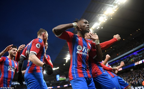 Aguero lập cú đúp, M.C vẫn không thắng được Crystal Palace - Ảnh 3. Aguero lập cú đúp, M.C vẫn không thắng được Crystal Palace - Ảnh 3.