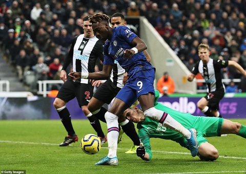 Chelsea bị Newcastle hạ ‘đo ván’ ở phút 90+4 - Ảnh 1. Chelsea bị Newcastle hạ ‘đo ván’ ở phút 90+4 - Ảnh 1.