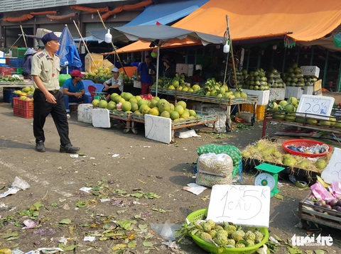 Trái cây tăng sản lượng giáp tết, nhiều loại rau củ Đà Lạt giảm giá mạnh - Ảnh 4. Trái cây tăng sản lượng giáp tết, nhiều loại rau củ Đà Lạt giảm giá mạnh - Ảnh 4.