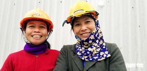 Ngắm nụ cười tươi vui của lao động nghèo ngày cuối năm - Ảnh 6. Ngắm nụ cười tươi vui của lao động nghèo ngày cuối năm - Ảnh 6.