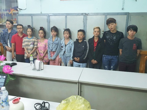 Người nước ngoài làm đại ca băng giả công an lừa hơn 500 tỉ - Ảnh 1. Người nước ngoài làm đại ca băng giả công an lừa hơn 500 tỉ - Ảnh 1.