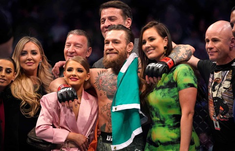Trở lại UFC sau hơn 1 năm, McGregor chỉ mất 40 giây để knock-out đối thủ - Ảnh 2. Trở lại UFC sau hơn 1 năm, McGregor chỉ mất 40 giây để knock-out đối thủ - Ảnh 2.
