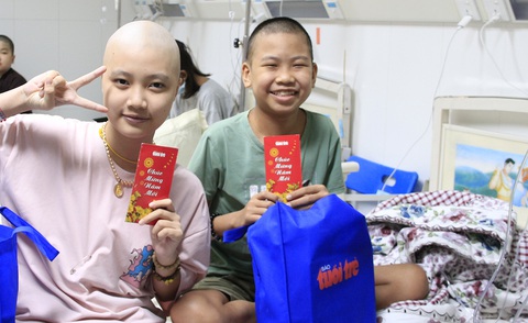Xuân yêu thương đến với bệnh nhi ung thư - Ảnh 1. Xuân yêu thương đến với bệnh nhi ung thư - Ảnh 1.