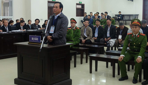 Luật sư đề nghị mời ông Huỳnh Đức Thơ đến phiên xử hai cựu chủ tịch Đà Nẵng - Ảnh 2. Luật sư đề nghị mời ông Huỳnh Đức Thơ đến phiên xử hai cựu chủ tịch Đà Nẵng - Ảnh 2.