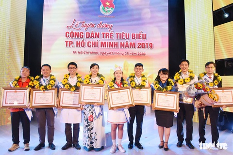 Tuyên dương 12 công dân trẻ TP.HCM: tuổi trẻ tài cao, bản lĩnh - Ảnh 8. Tuyên dương 12 công dân trẻ TP.HCM: tuổi trẻ tài cao, bản lĩnh - Ảnh 8.