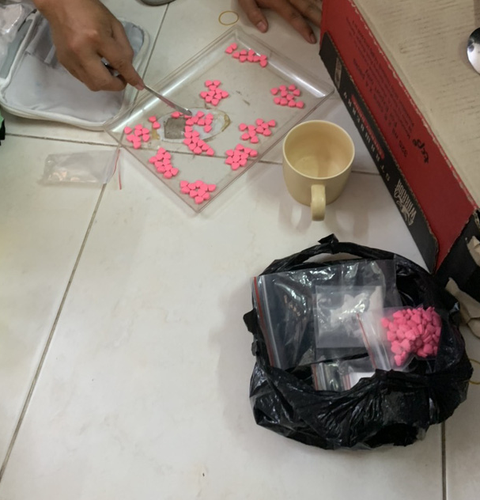 Phá chuyên án ma túy, bắt hai đối tượng, thu giữ 3,4kg ma túy đá - Ảnh 2. Phá chuyên án ma túy, bắt hai đối tượng, thu giữ 3,4kg ma túy đá - Ảnh 2.