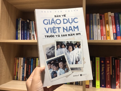 Sách về Hội Tam Điểm bị nhắc tạm ngừng phát hành để sửa chữa - Ảnh 2. Sách về Hội Tam Điểm bị nhắc tạm ngừng phát hành để sửa chữa - Ảnh 2.
